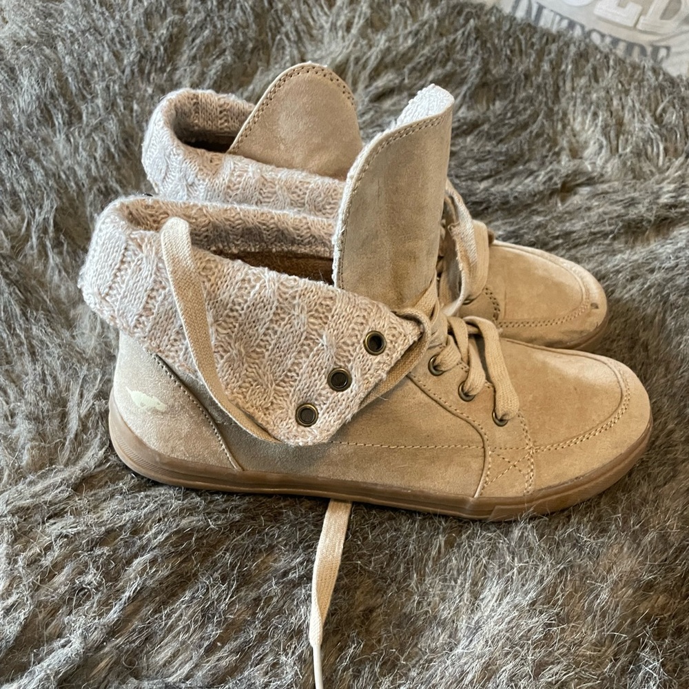 Rocket dog tan booties